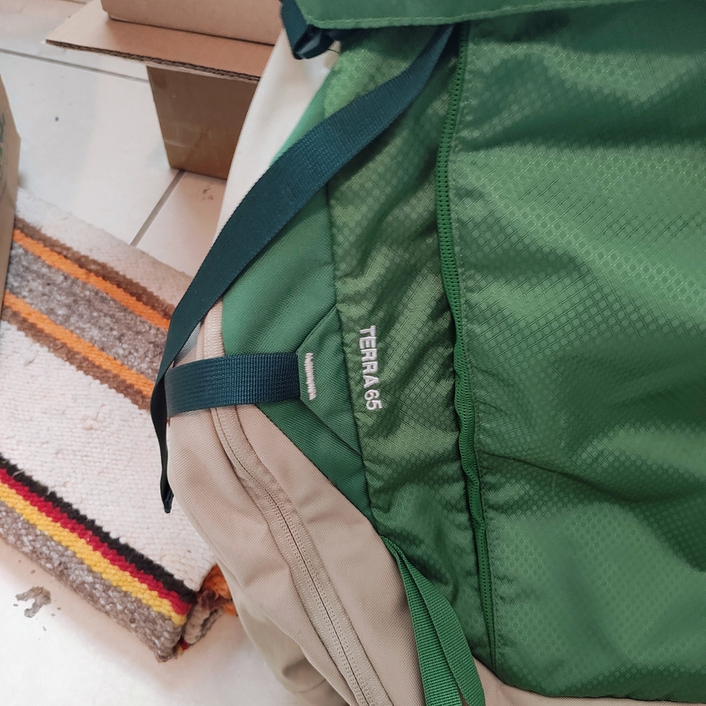 The North Face Green and Tan Hiking Backpack - Picture 2 of 6